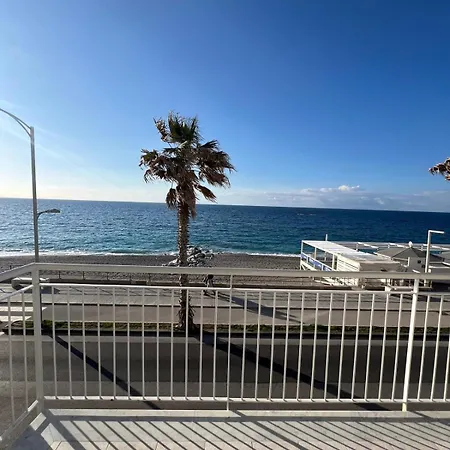 Affaccio Sul Mare Apartment *